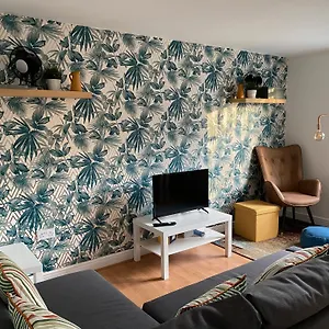 Canal-flat Near Stratford International Station London